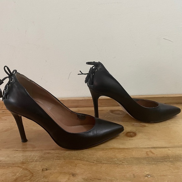 BCBG Pumps - Picture 1 of 12